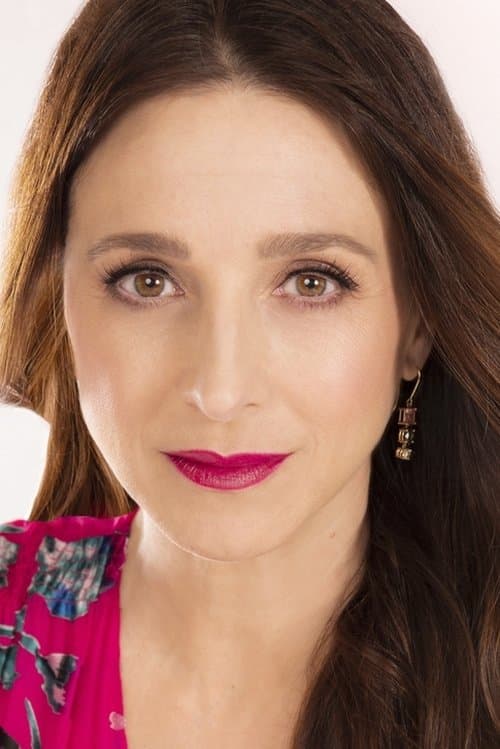 Marin Hinkle headshot