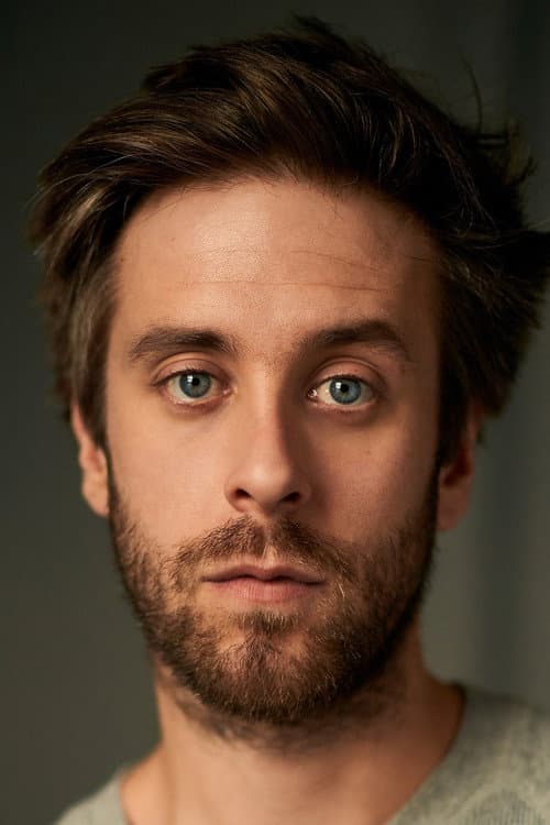 Lewis Goody headshot