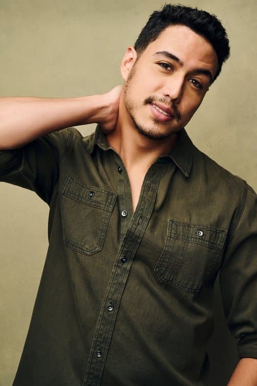 Julio Macias headshot