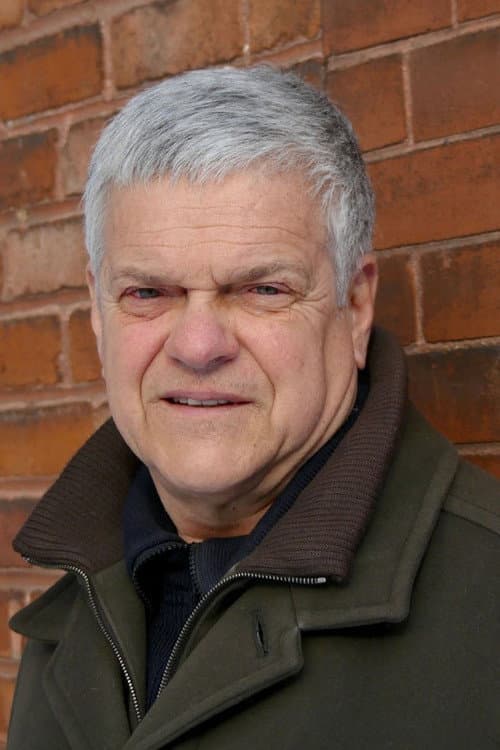 Daniel Gadouas headshot