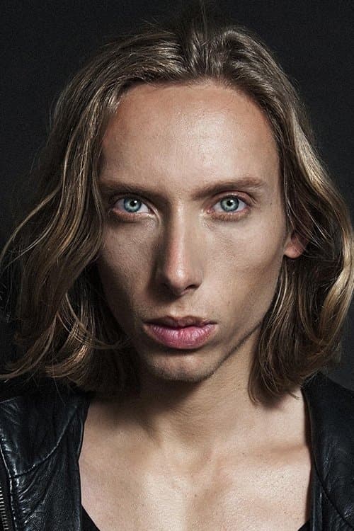 Max Croes headshot