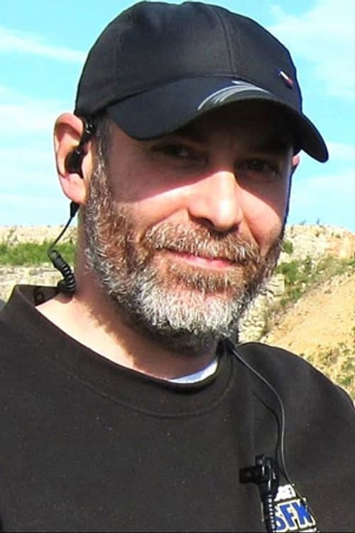 Juan Serrano headshot