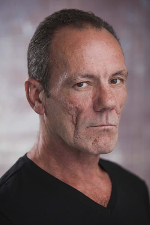 Toby Sauerback headshot