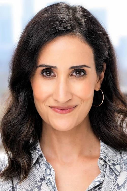 Sarah Siadat headshot