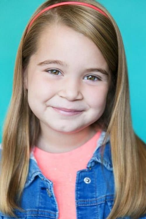 Lucy Lowe headshot