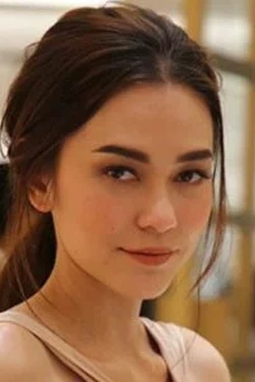 Vanida Golten headshot