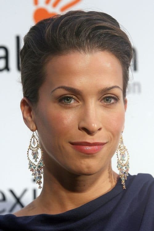 Christina Cox headshot