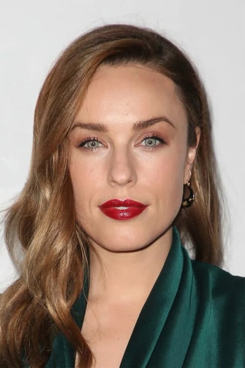 Jessica McNamee headshot