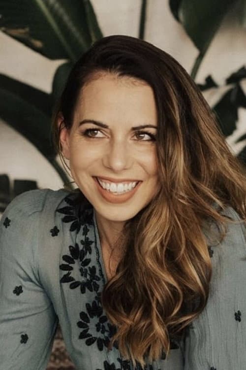 Laura Bailey headshot