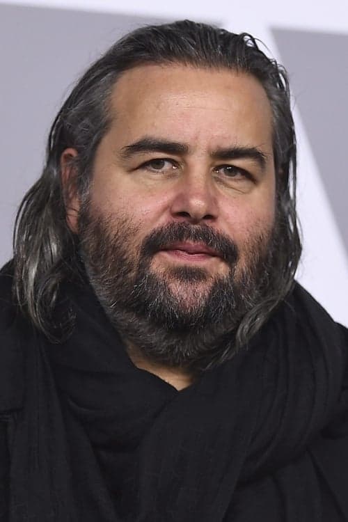 Hoyte van Hoytema headshot