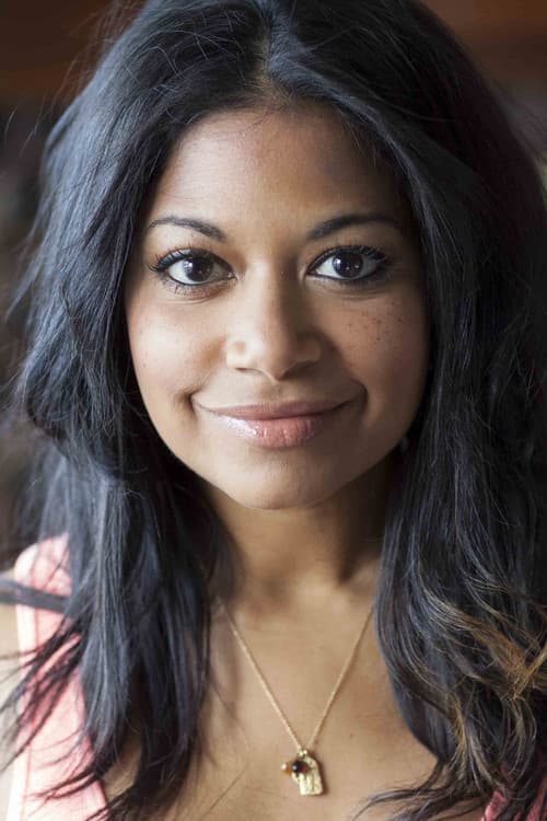 Rebecca Naomi Jones headshot