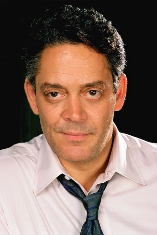 Raúl Juliá headshot